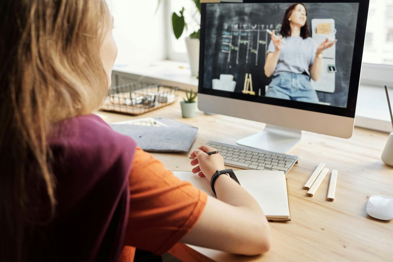 Pretérito indefinido: Qué es y cómo usarlo correctamente